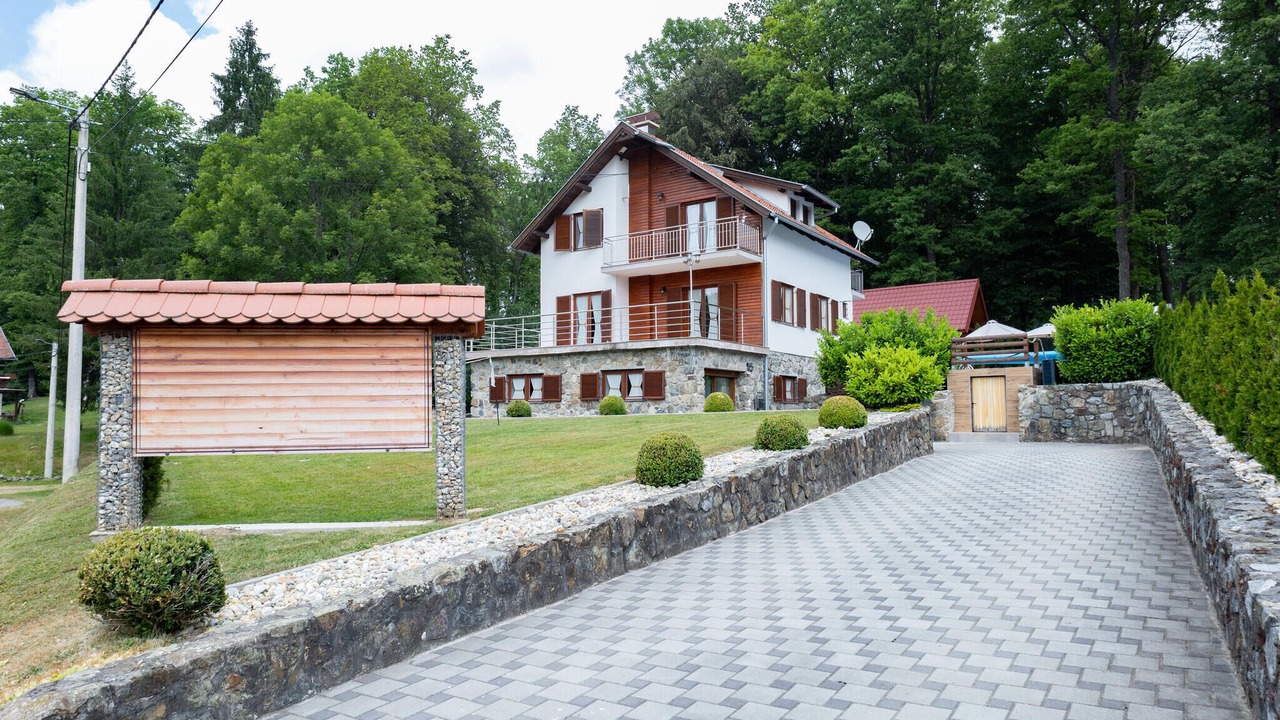 Photo of Others in Brestovac