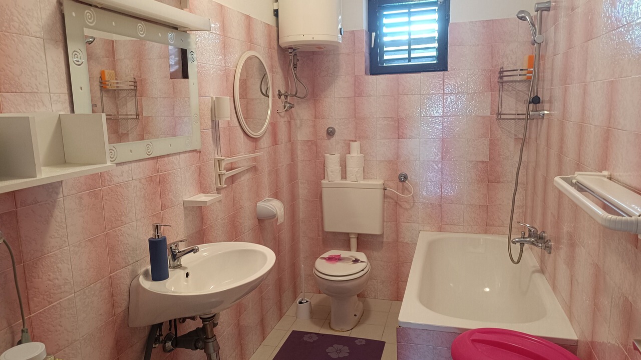 Photo of Bathroom in Velim