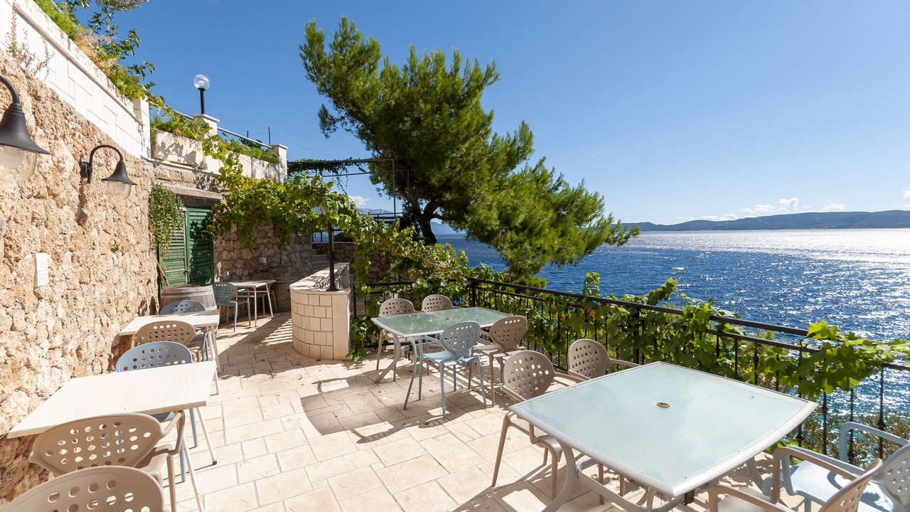 Photo of Outdoor in Medici