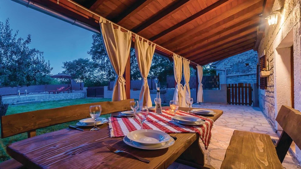 Photo of Outdoor in Oklaj