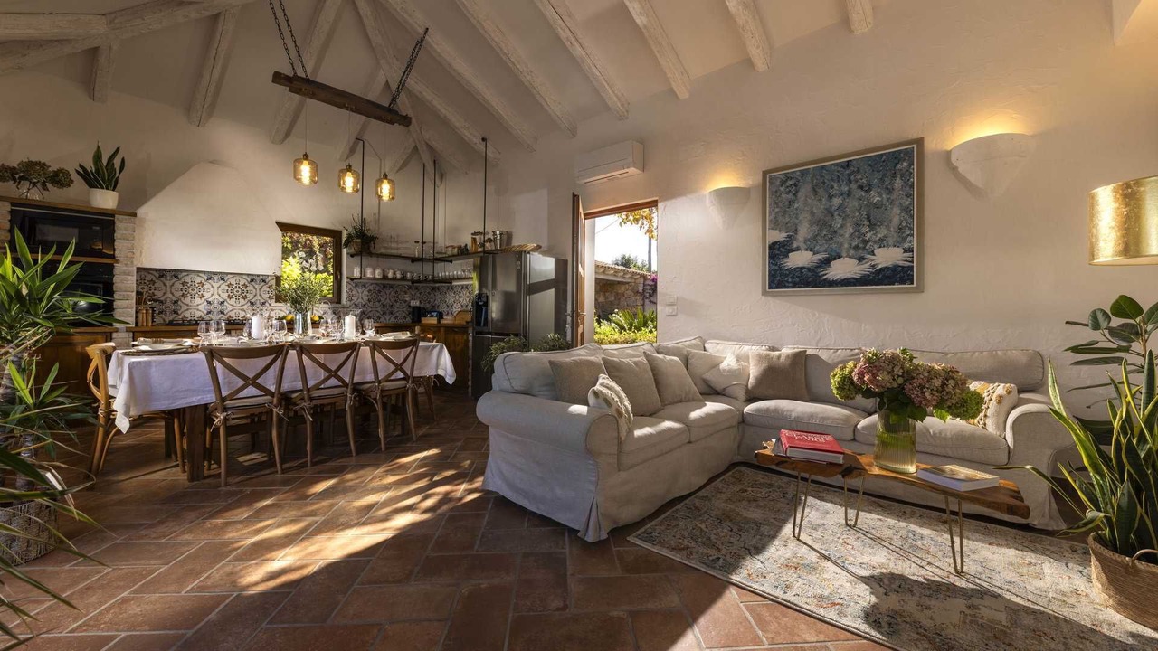 Photo of Livingroom in Molunat