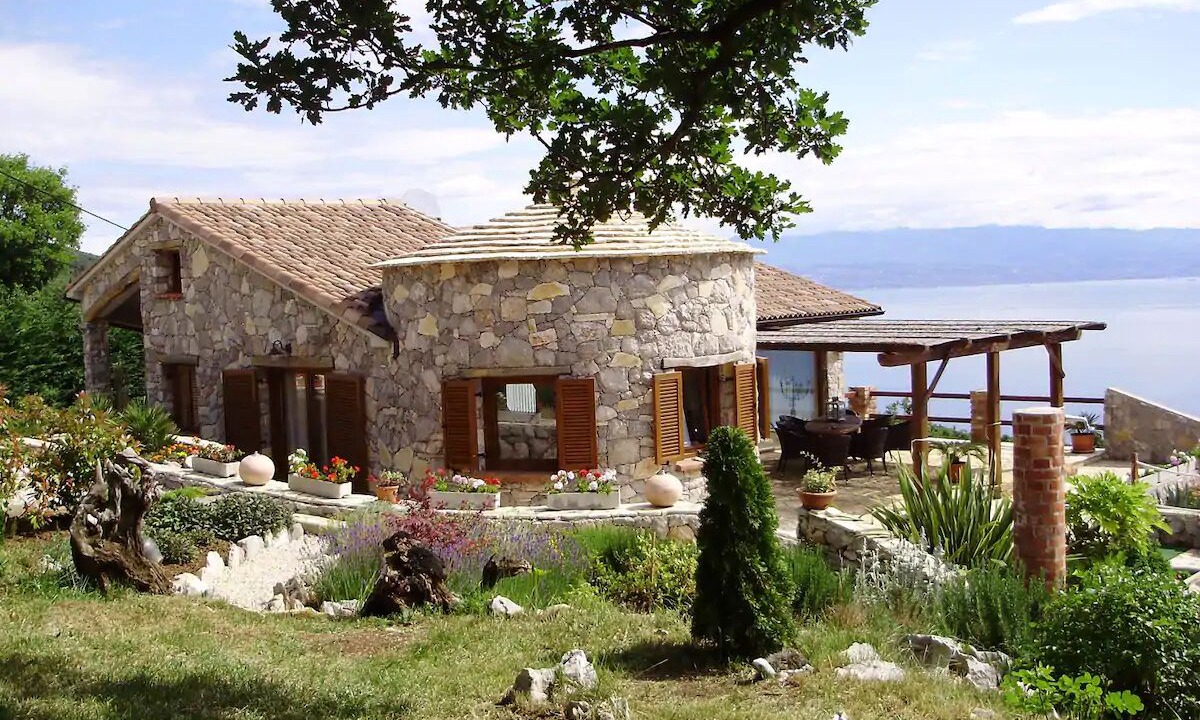 Photo of Outdoor in Sveta Jelena
