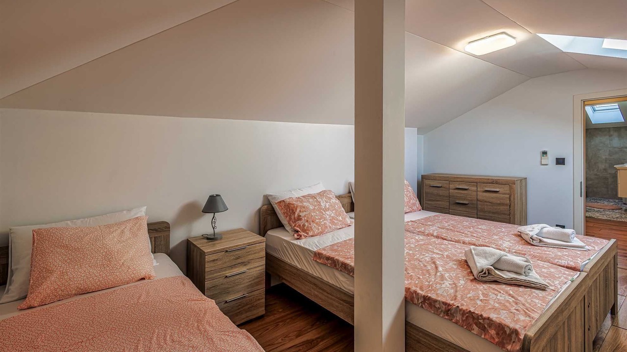 Photo of Bedroom in Malinska-Dubasnica