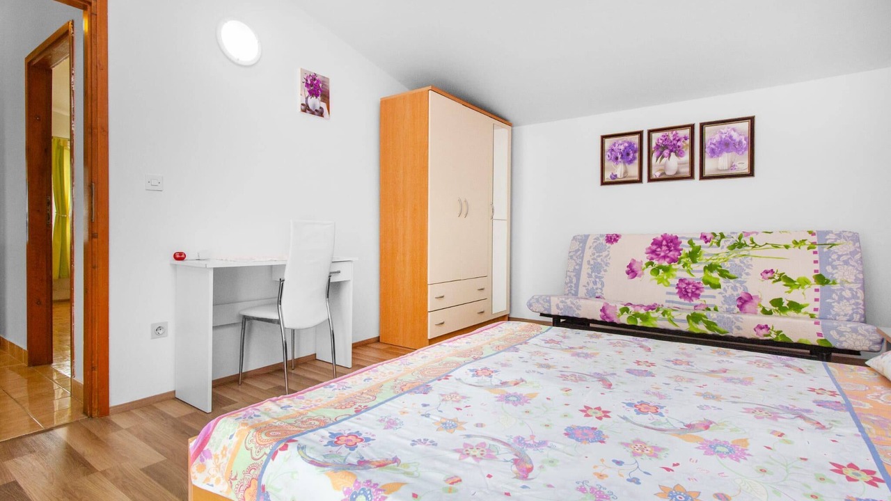 Photo of Bedroom in Tribunj