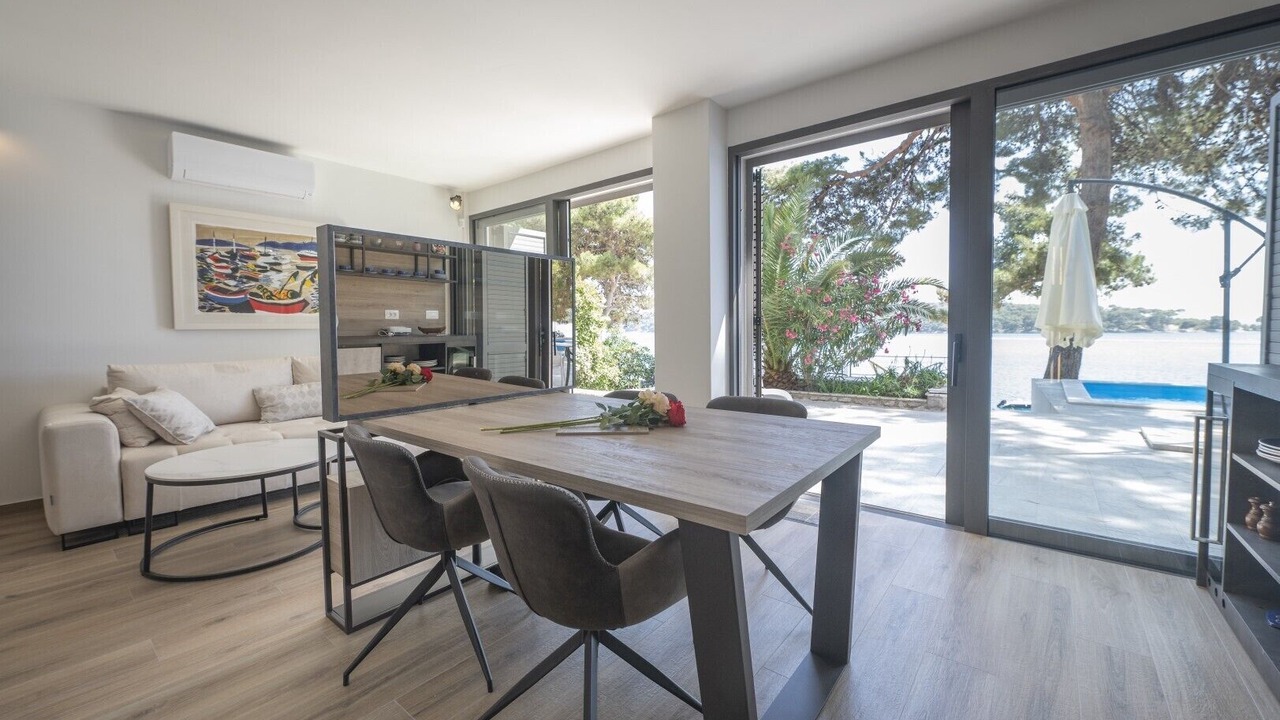 Photo of Outdoor in Cove Murtar