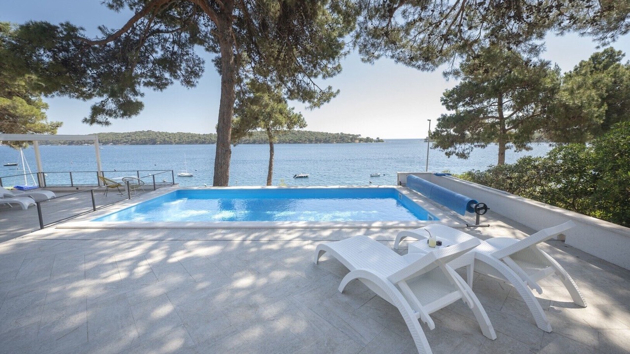 Photo of Outdoor in Cove Murtar