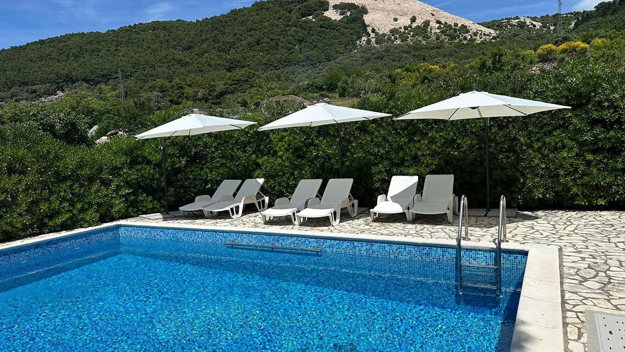 Photo of Outdoor in Banjol