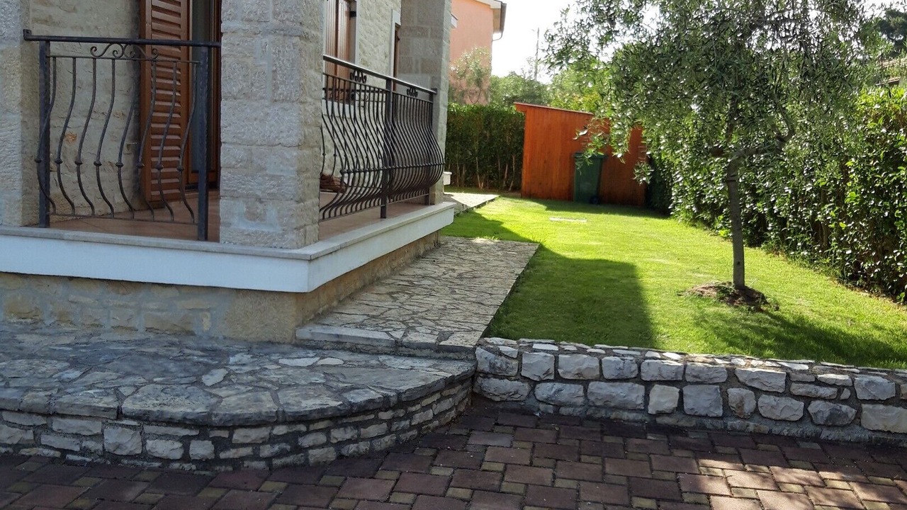 Photo of Outdoor in Buici