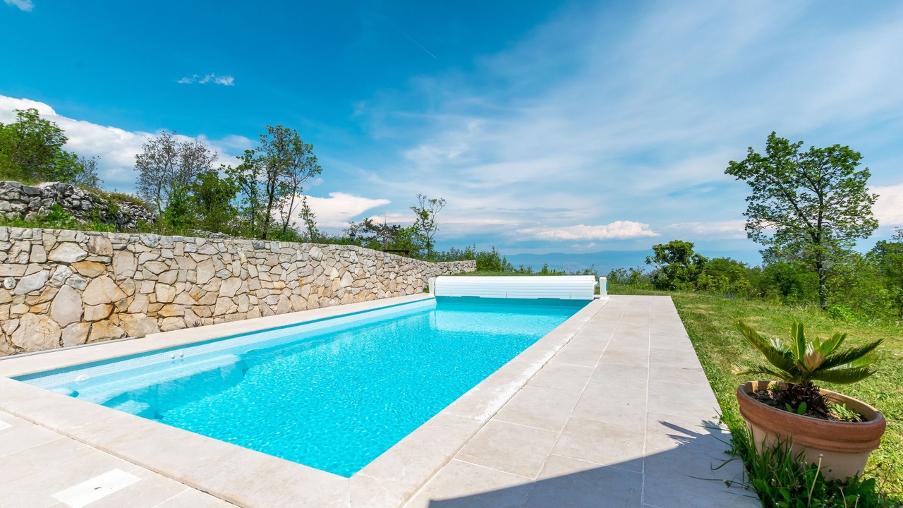 Photo of Outdoor in Sucici
