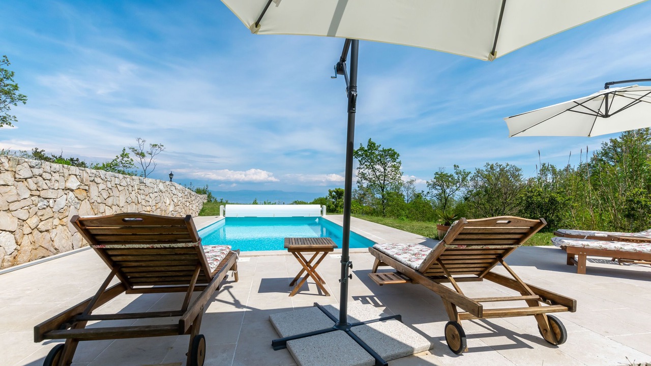 Photo of Outdoor in Sucici