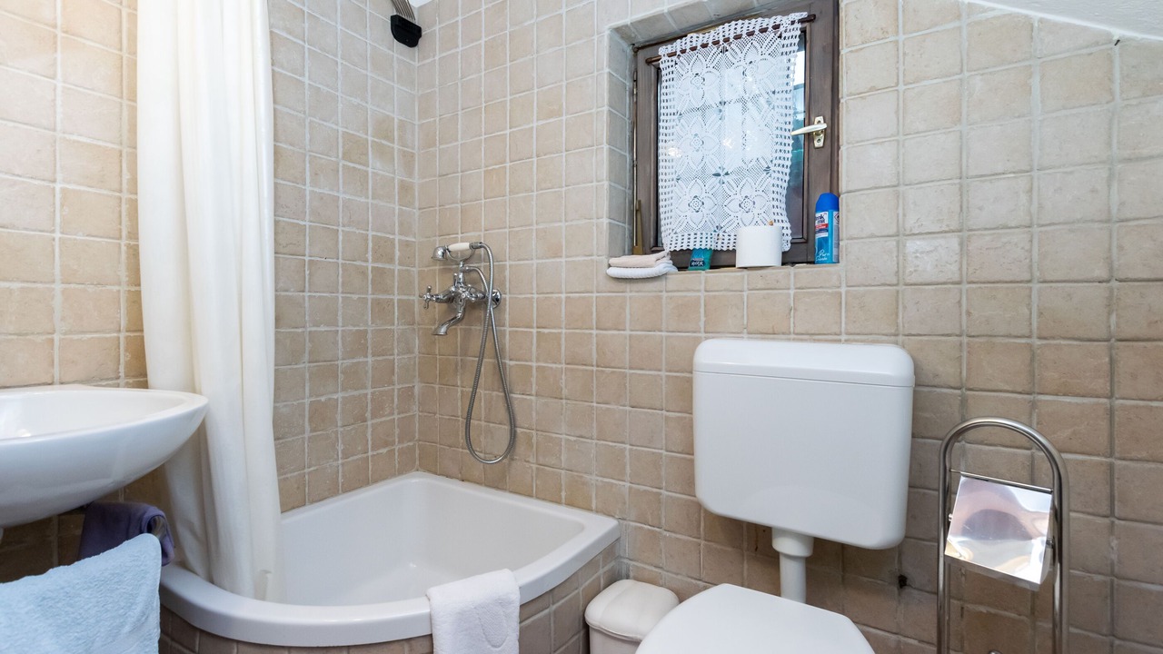 Photo of Bathroom in Sucici