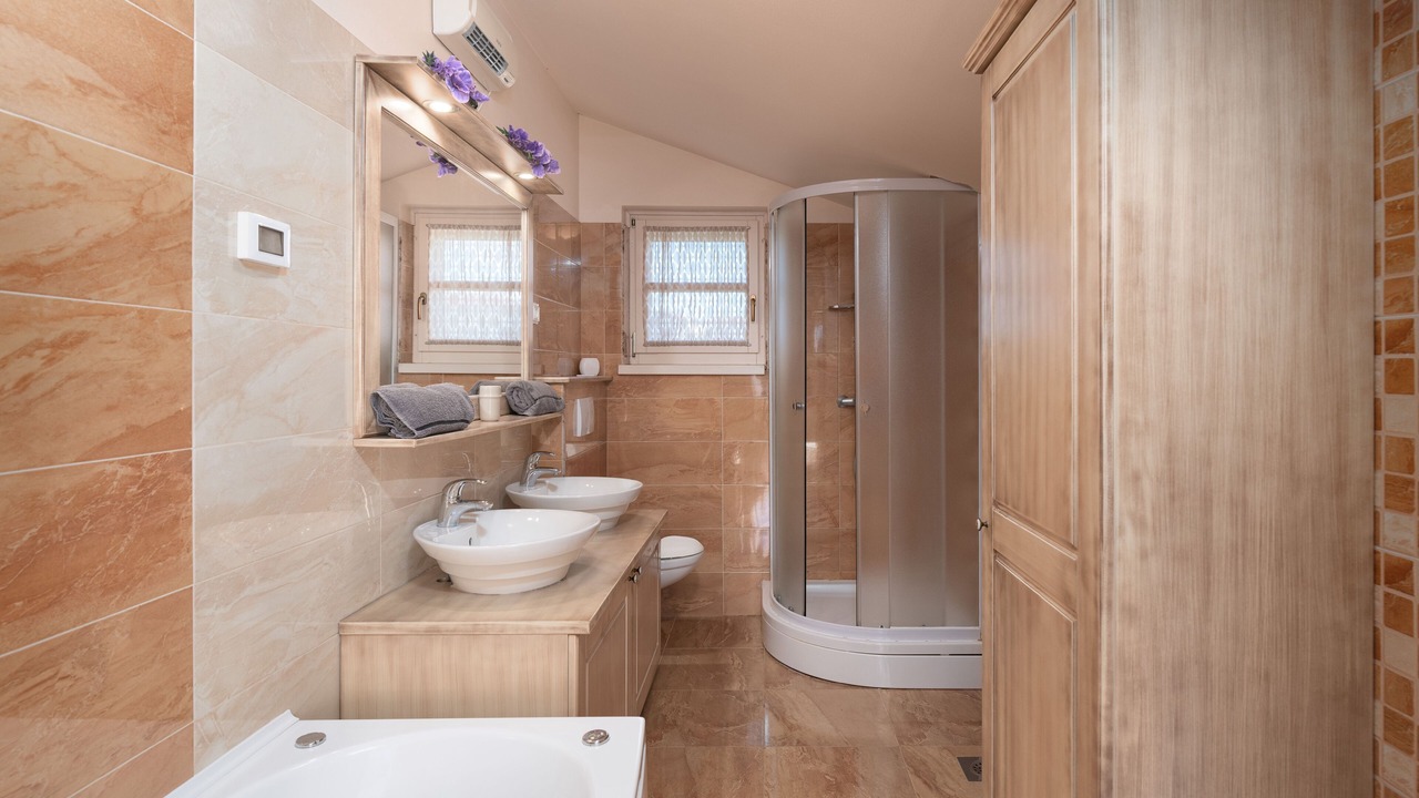Photo of Bathroom in Kastelir