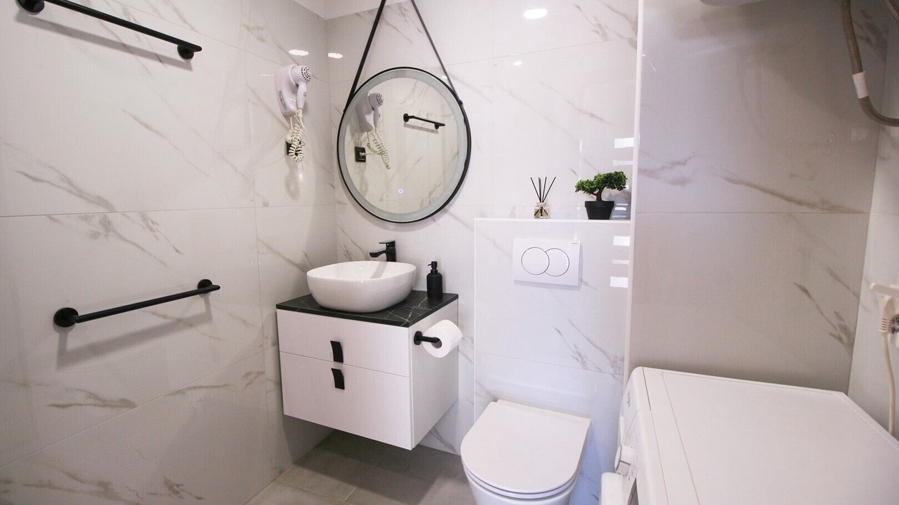 Photo of Bathroom in Porat