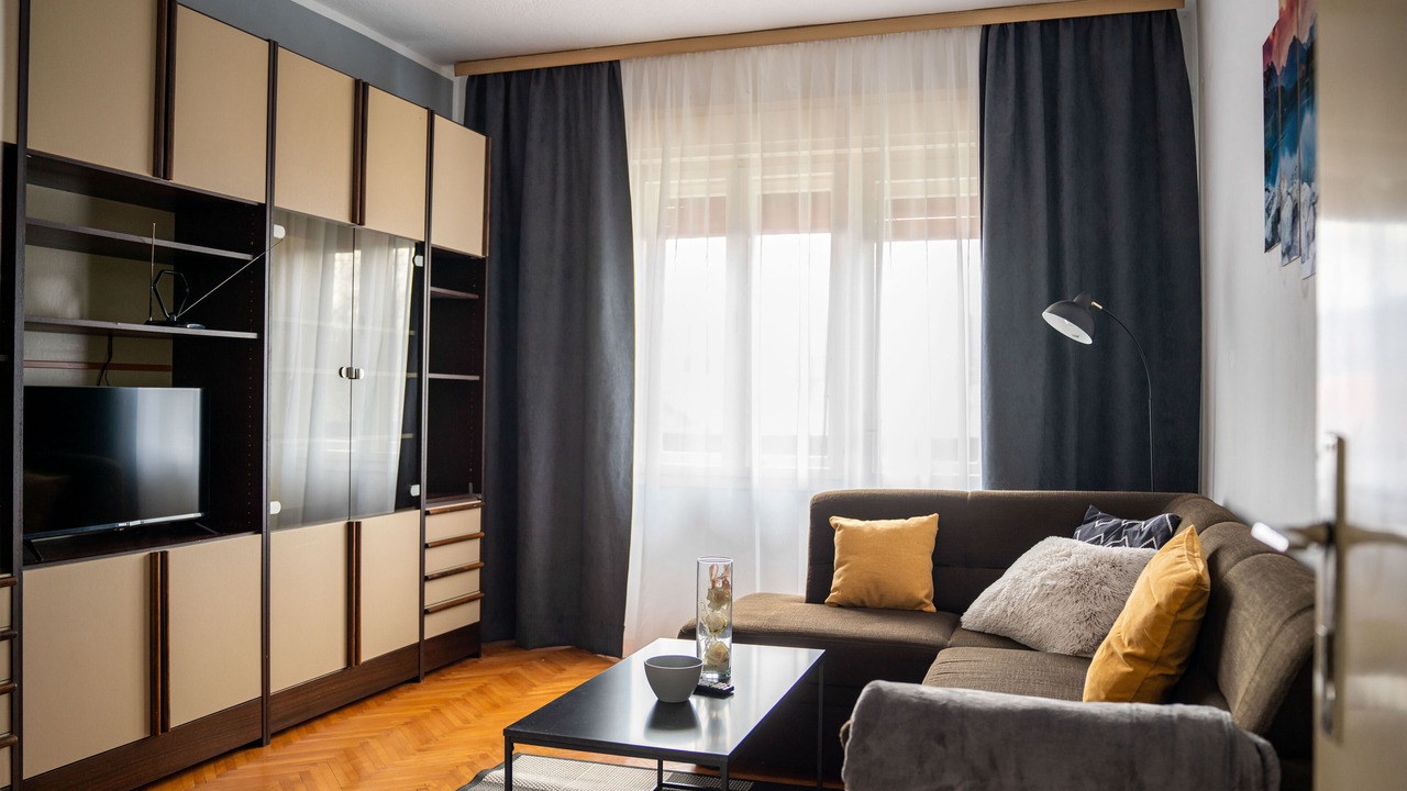 Photo of Livingroom in Cove Parja