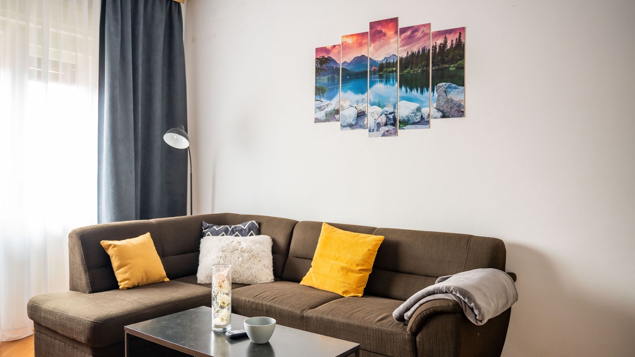 Photo of Livingroom in Cove Parja