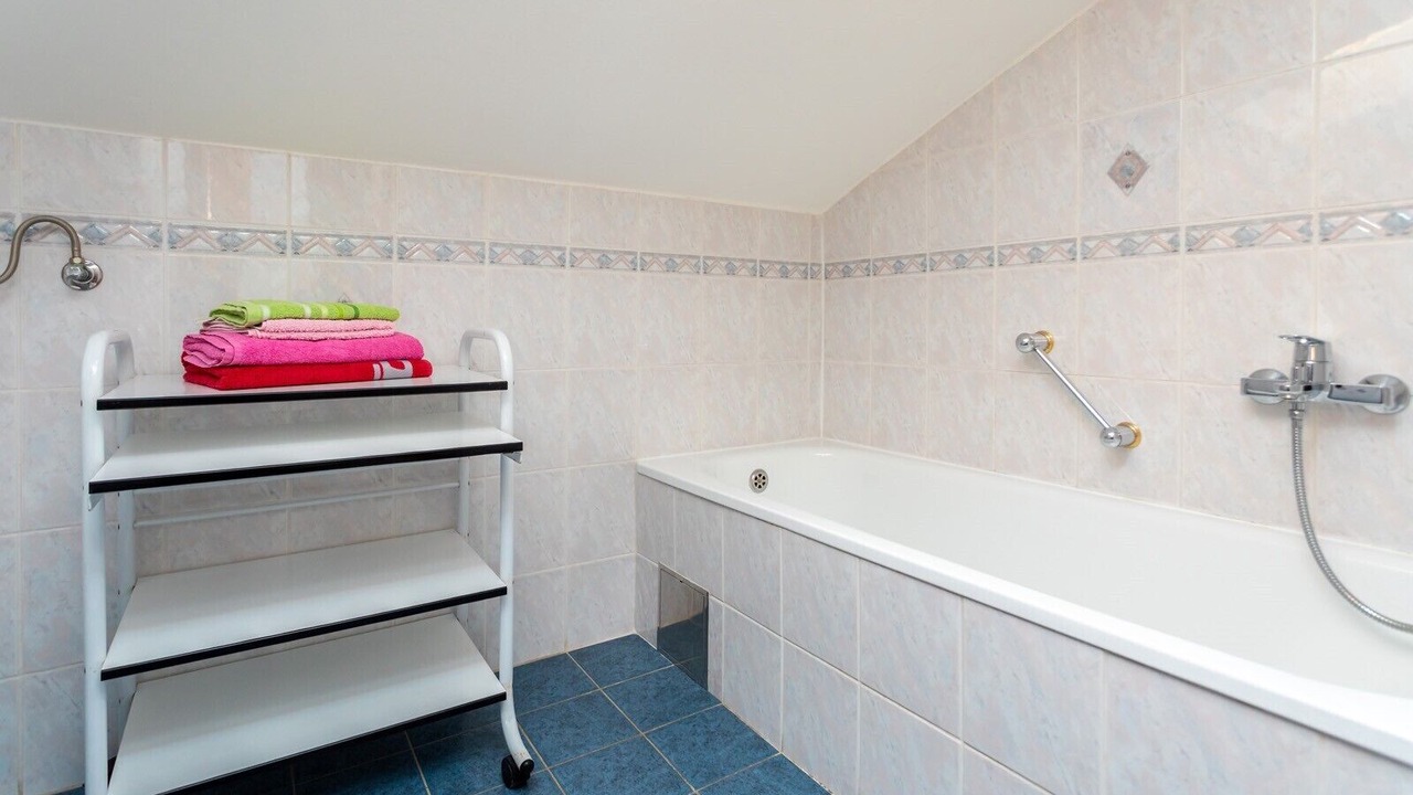 Photo of Bathroom in Porat