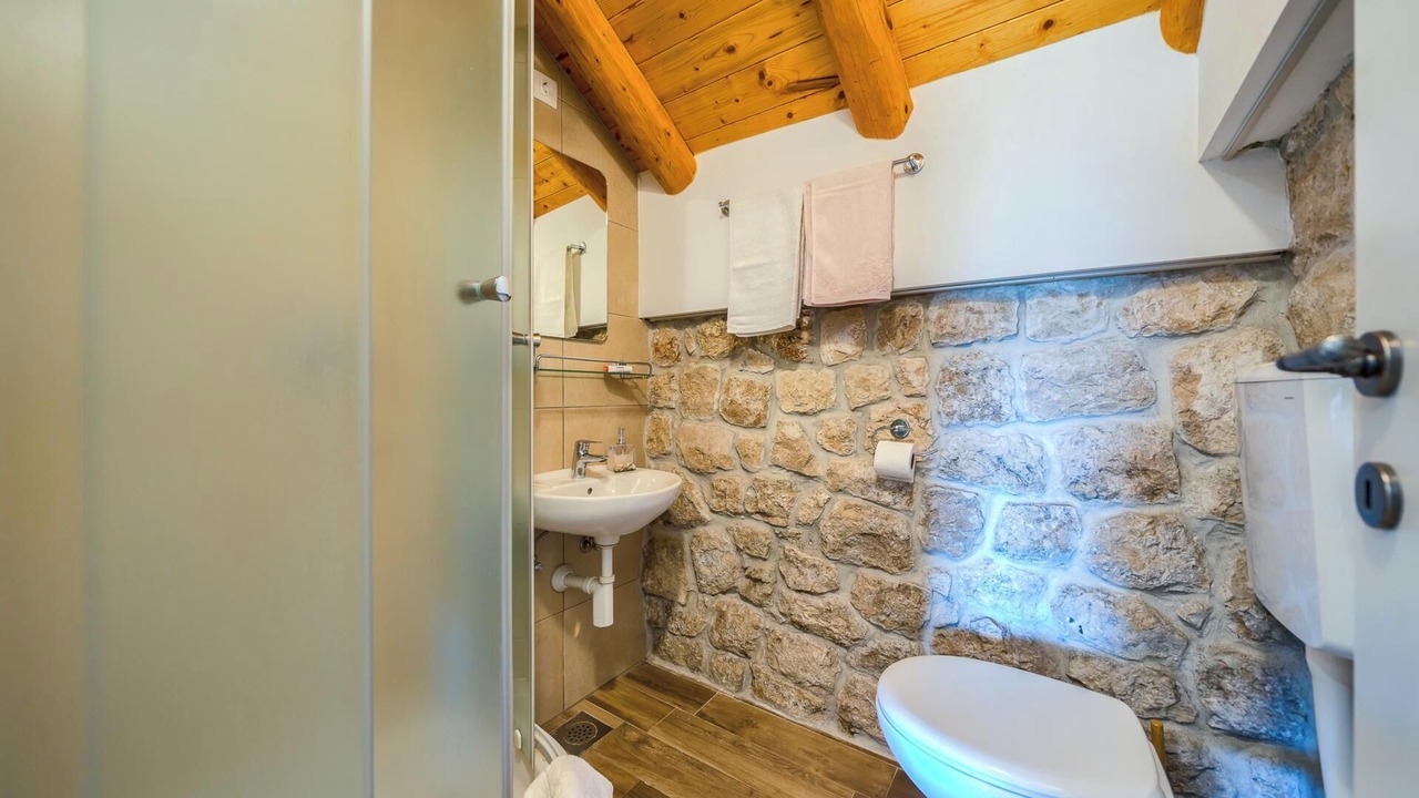 Photo of Bathroom in Mihanici