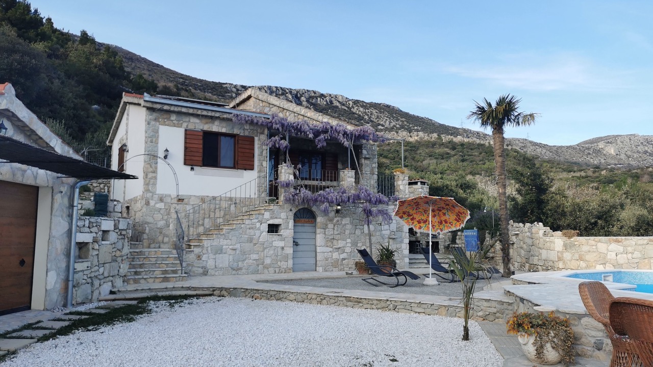 Photo of Outdoor in Kastel Luksic