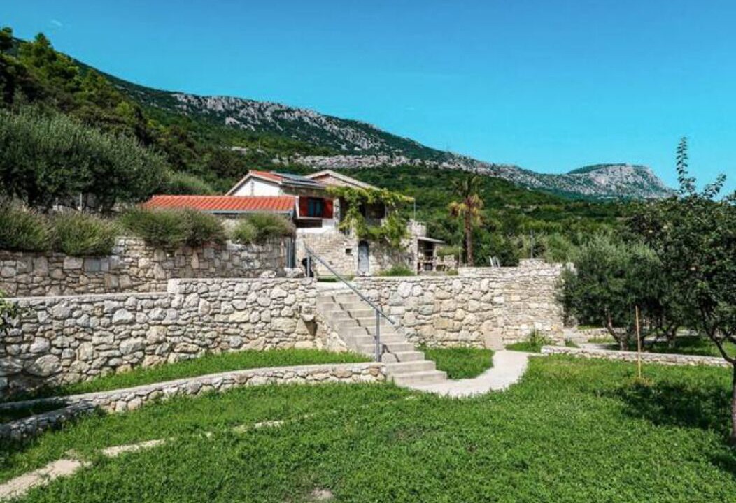 Photo of Outdoor in Kastel Luksic