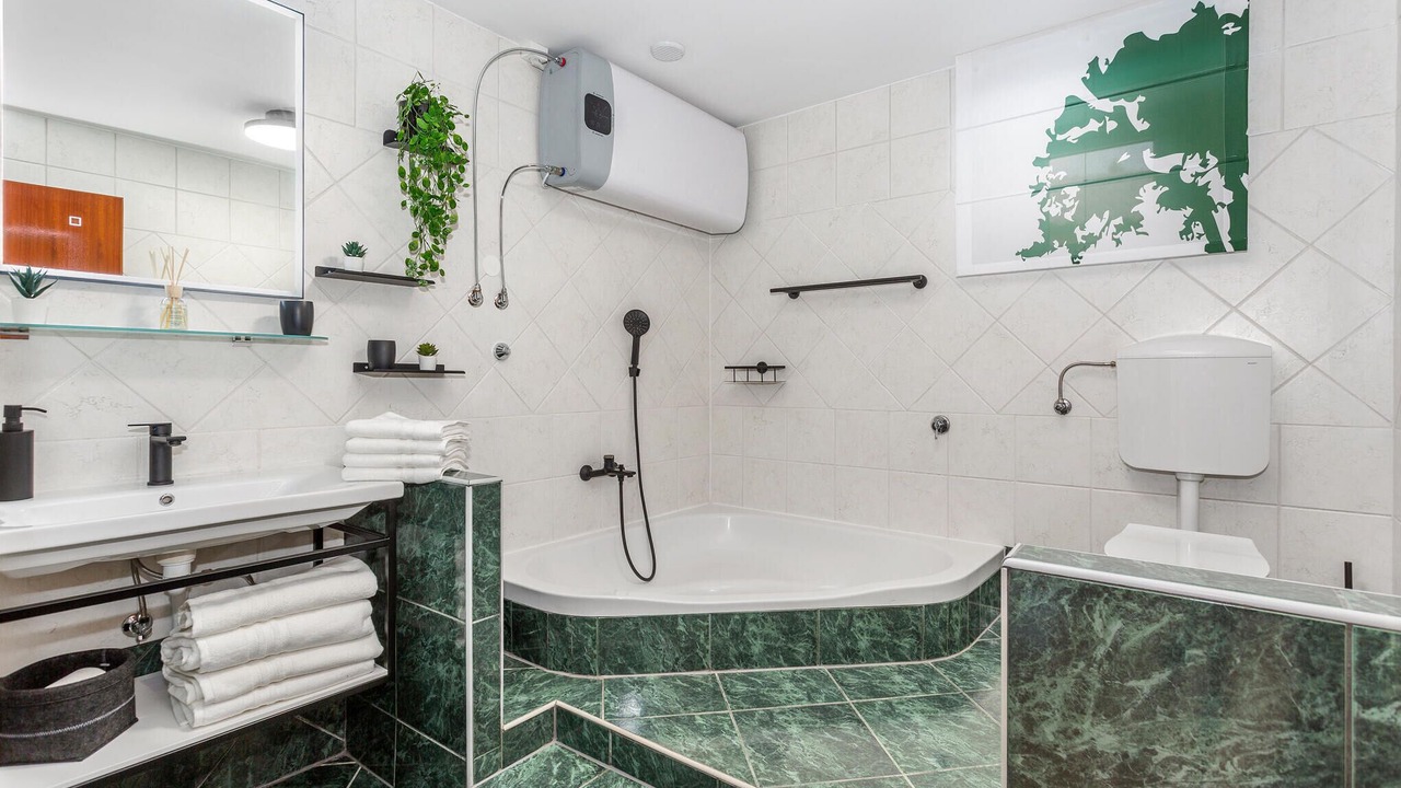 Photo of Bathroom in Buzdohanj