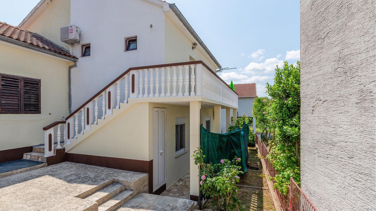Photo of Others in Gornji Karin