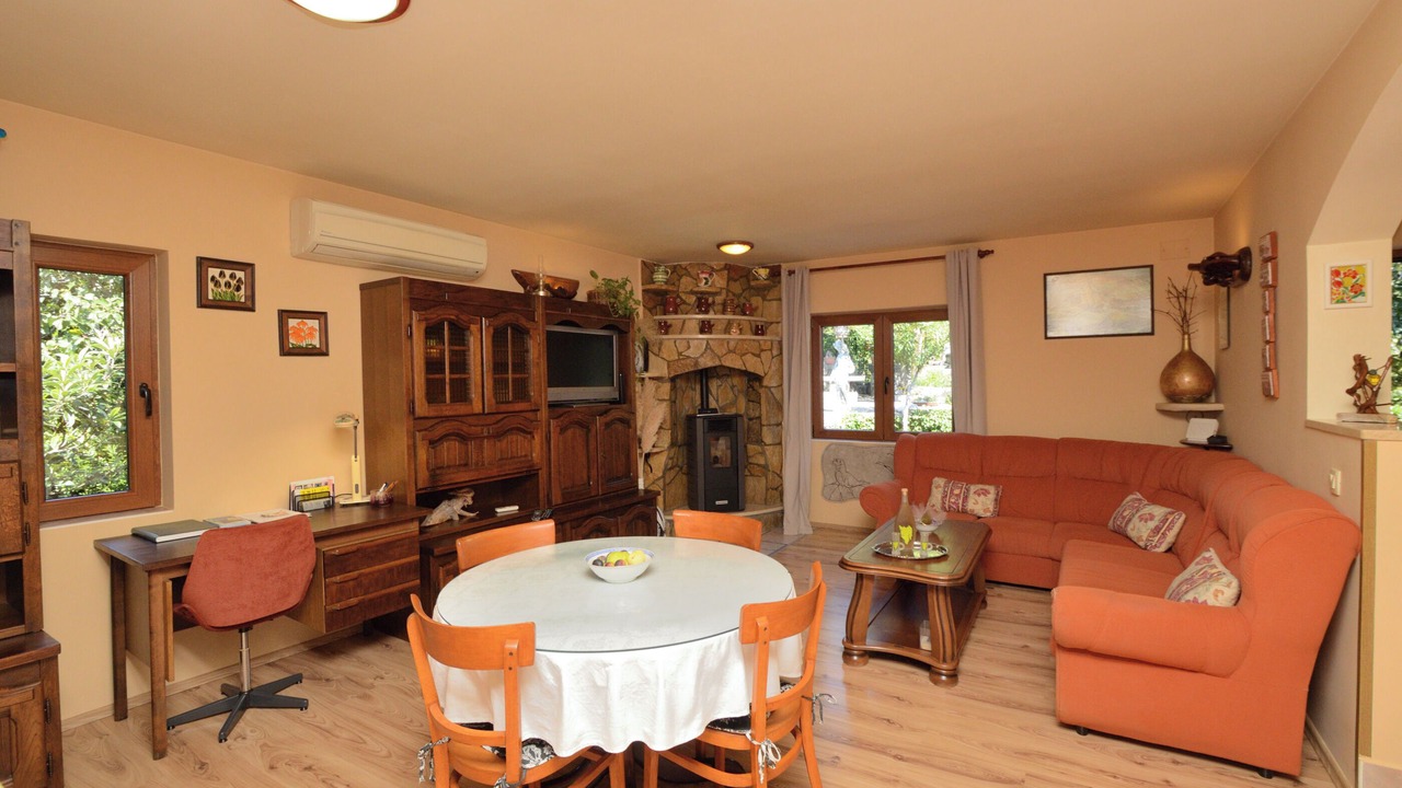 Photo of Livingroom in Obrs