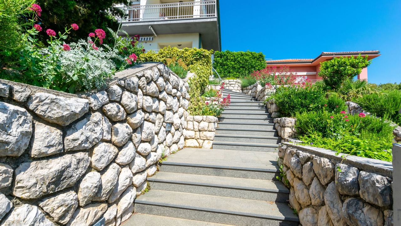 Photo of Outdoor in Suha Punta