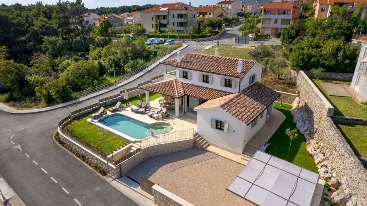 Photo of Outdoor in Cres
