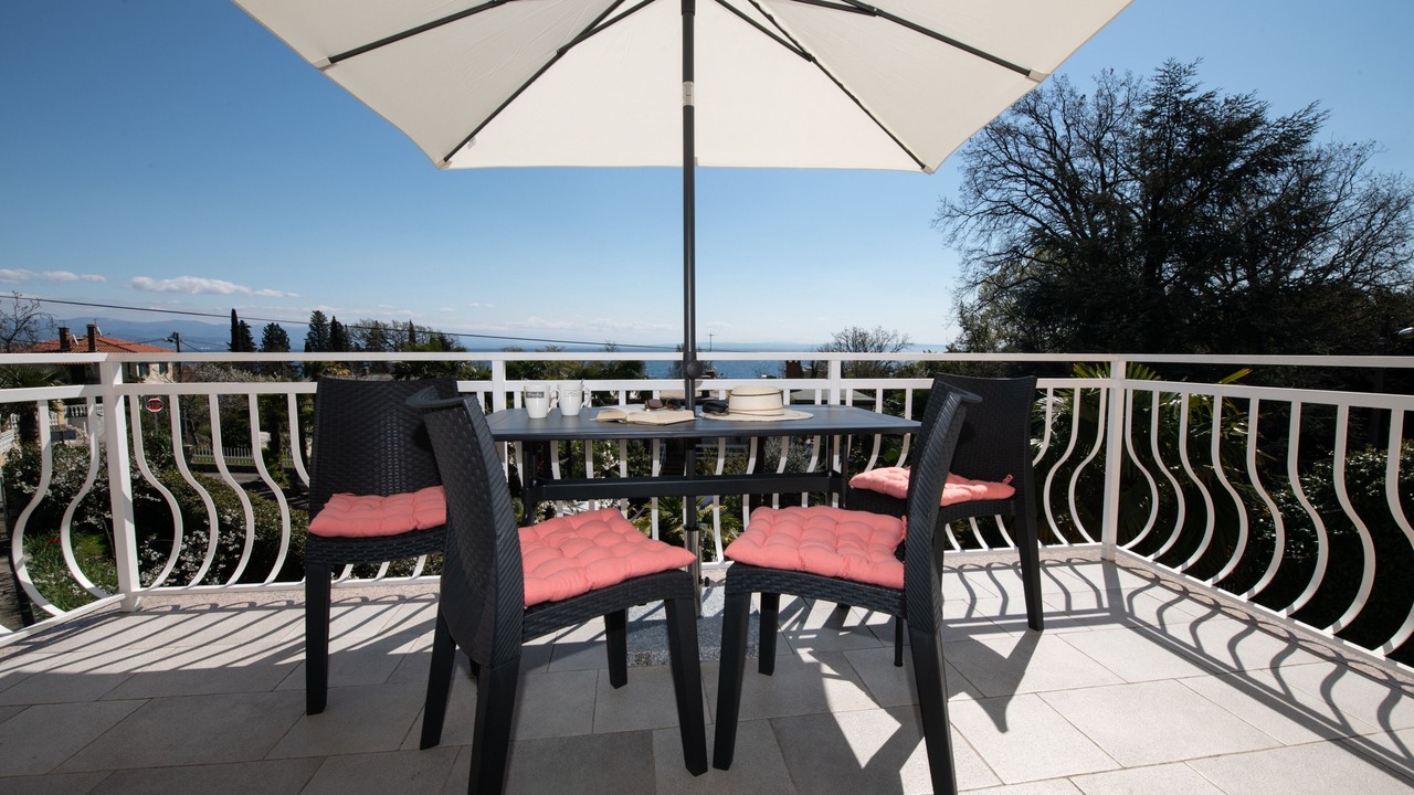Photo of Outdoor in Ika