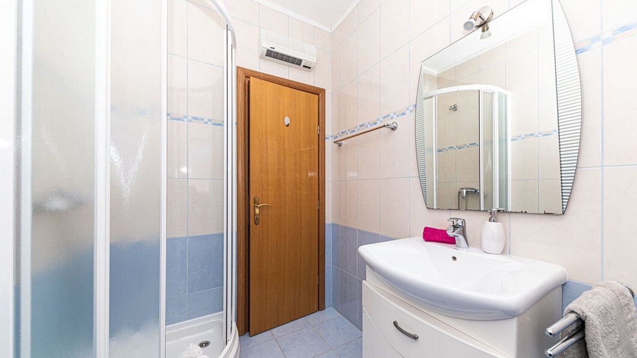 Photo of Bathroom in Rudine