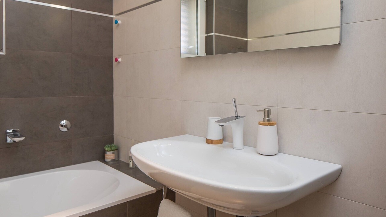 Photo of Bathroom in Grad