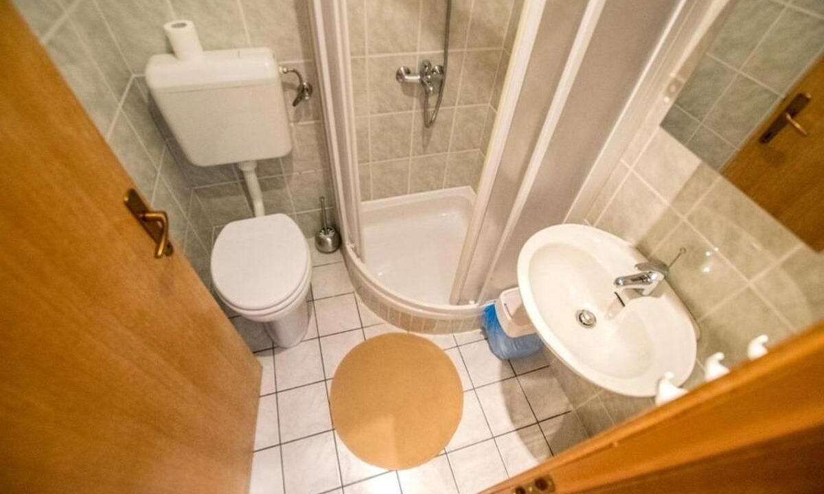 Photo of Bathroom in Seline