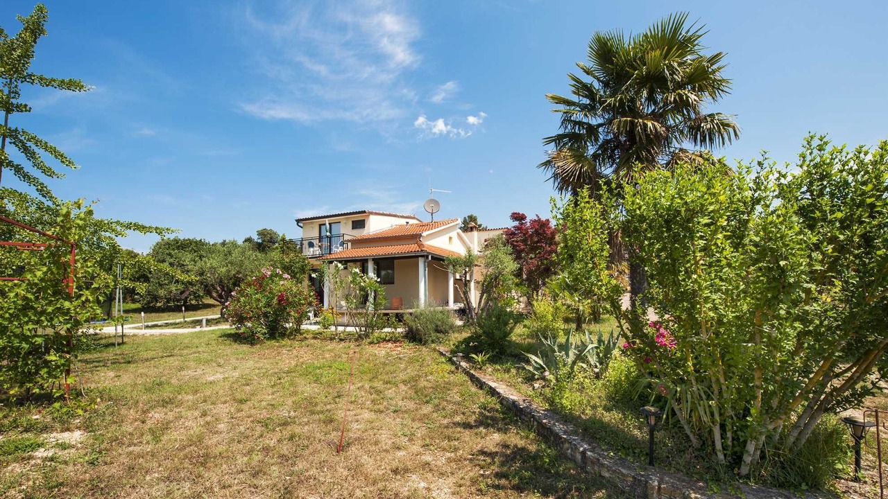 Photo of Outdoor in Borik