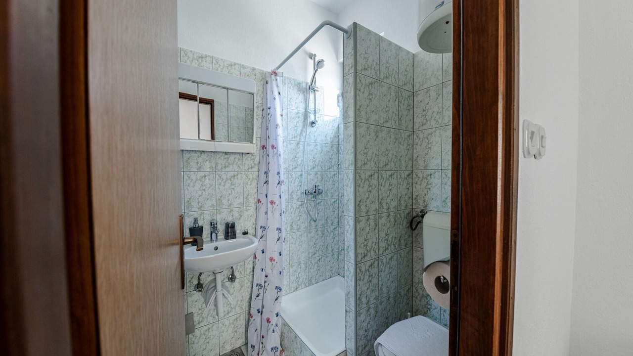 Photo of Bathroom in Seline