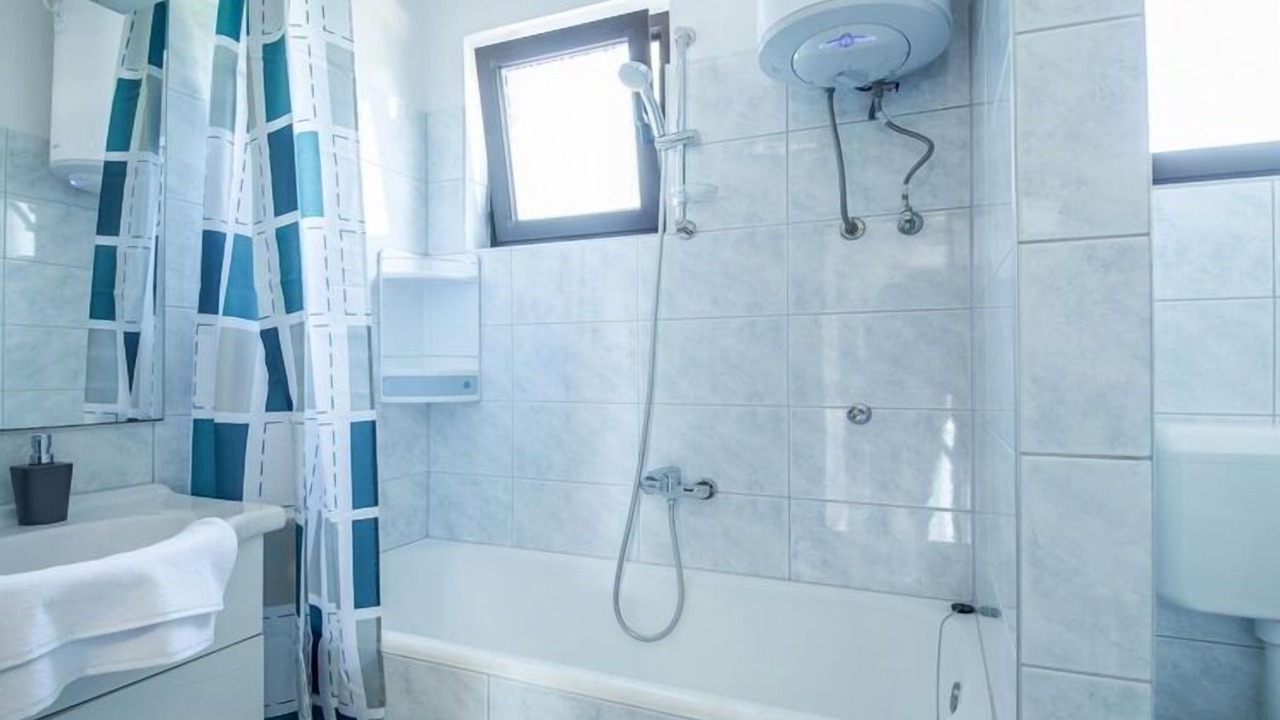 Photo of Bathroom in Seline