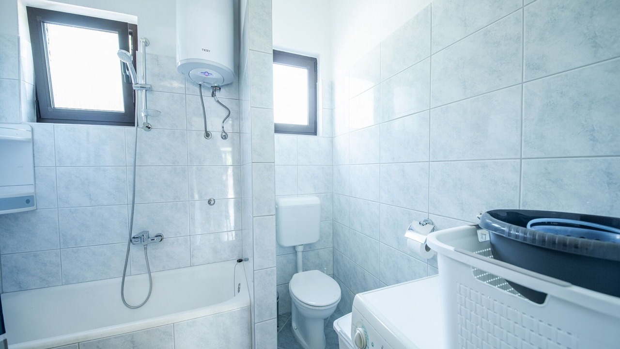 Photo of Bathroom in Seline