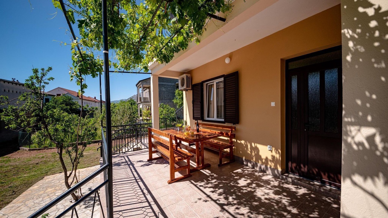 Photo of Outdoor in Seline