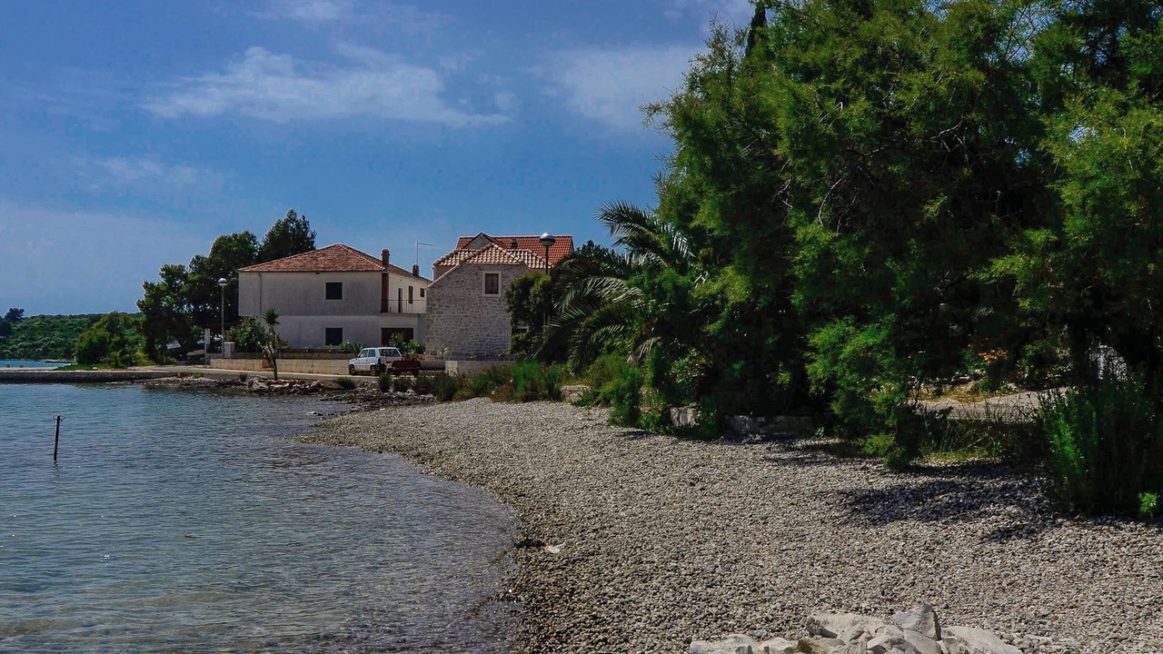 Photo of Others in Loviste