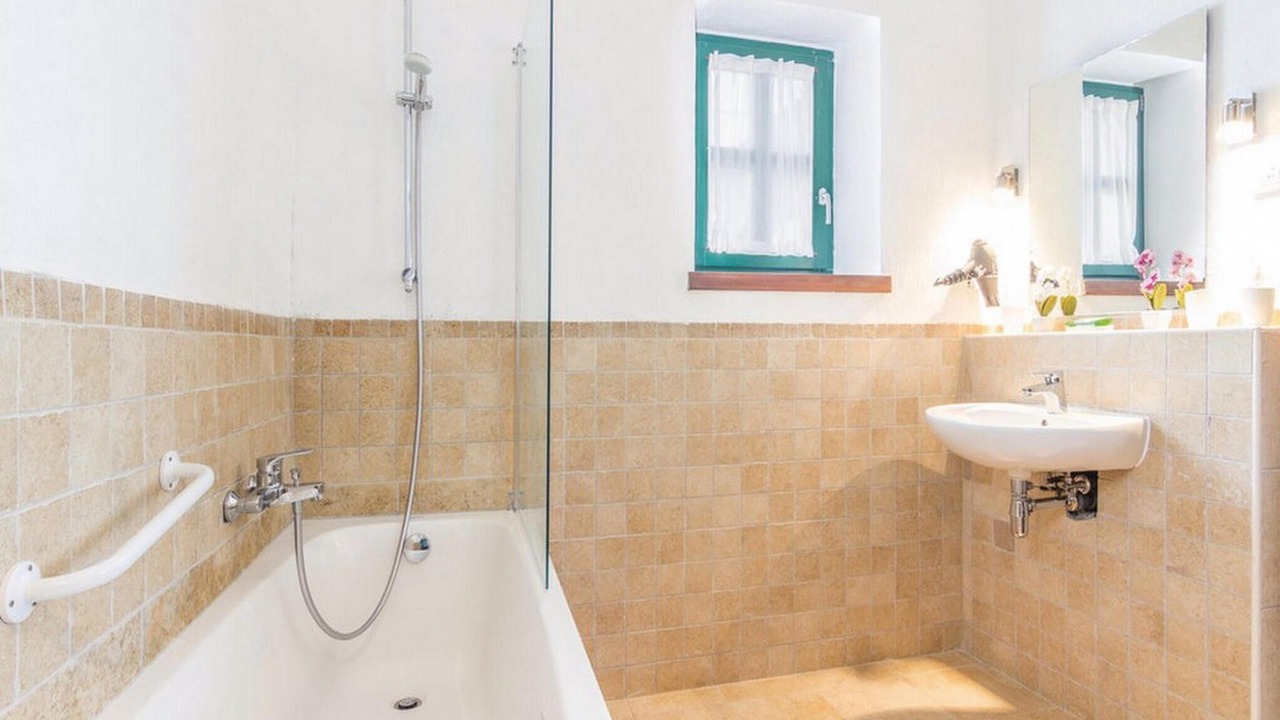 Photo of Bathroom in Mofardini