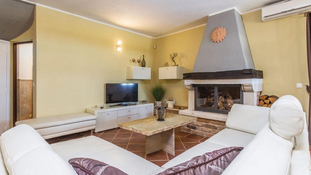 Photo of Bedroom in Mofardini