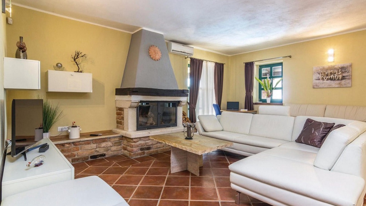 Photo of Bedroom in Mofardini