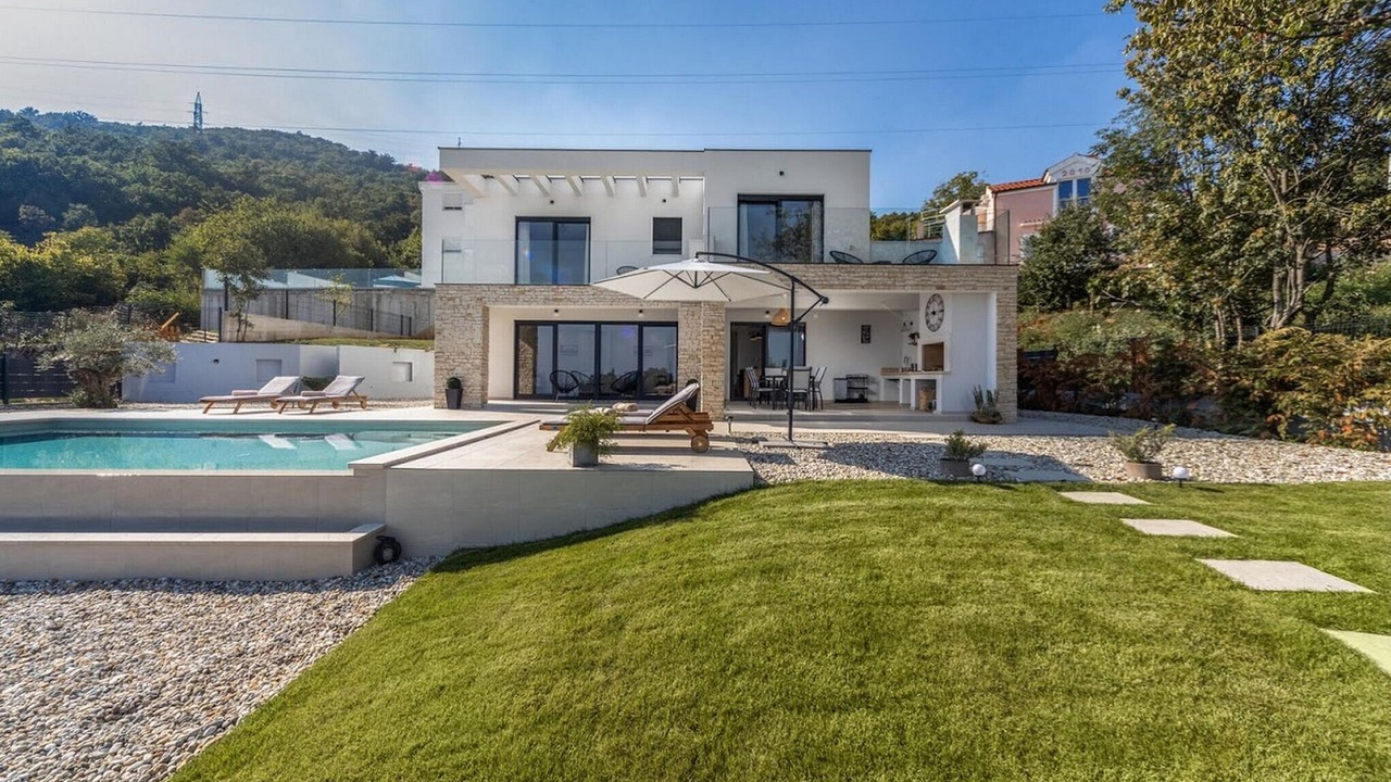 Photo of Outdoor in Bregi