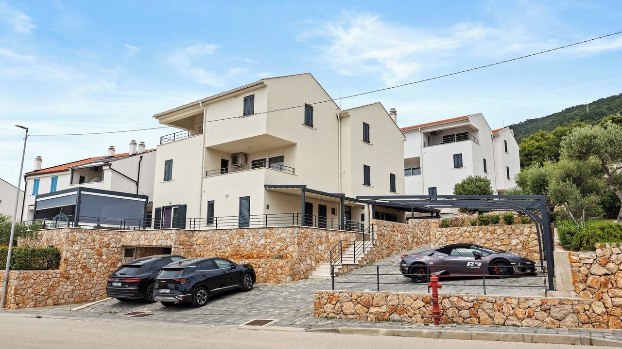 Photo of Outdoor in Cres