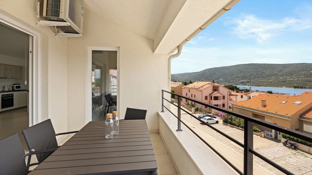 Photo of Outdoor in Cres