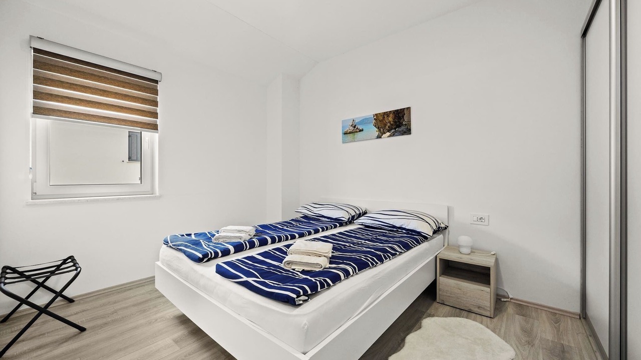 Photo of Bedroom in Cres