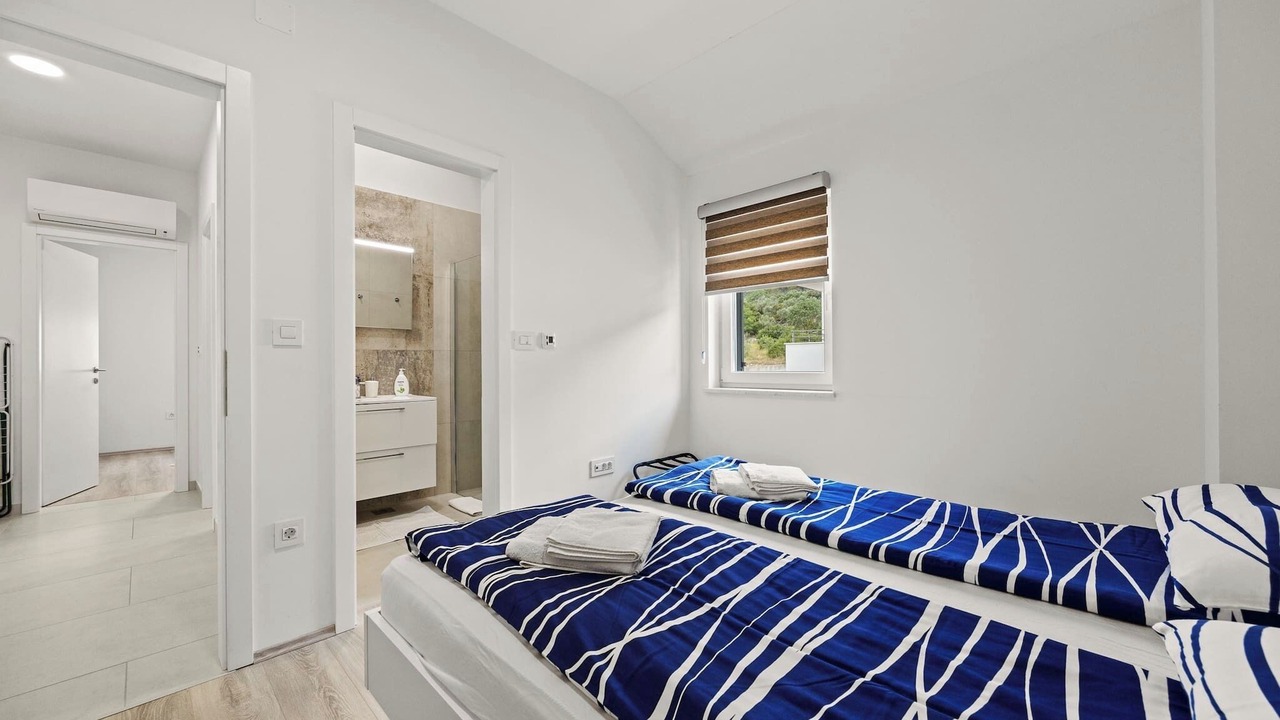 Photo of Bedroom in Cres