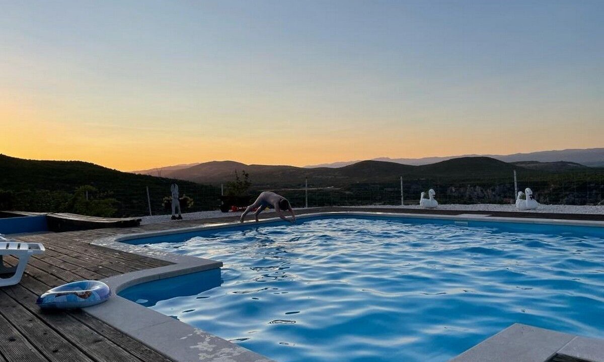 Photo of Outdoor in Srijane