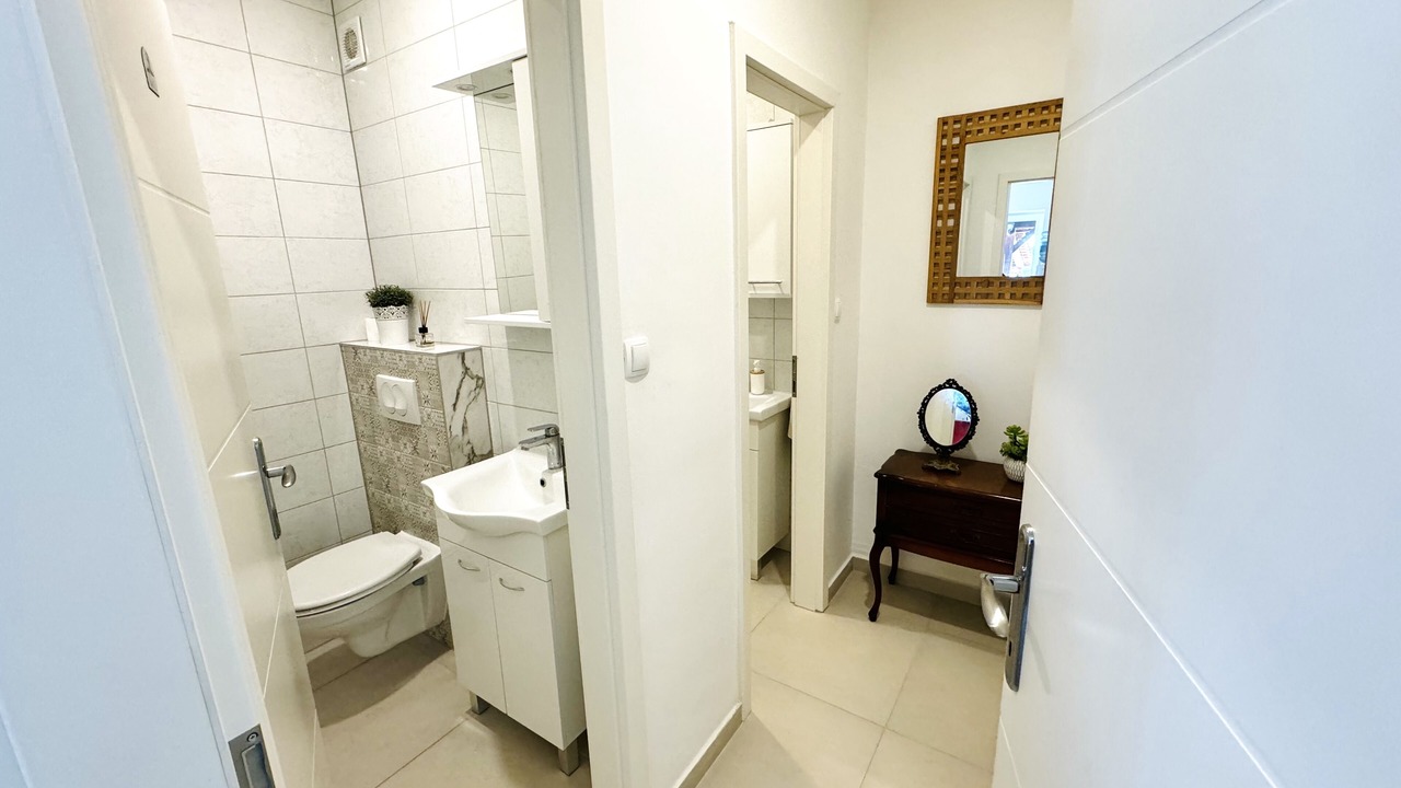 Photo of Bathroom in Srijane