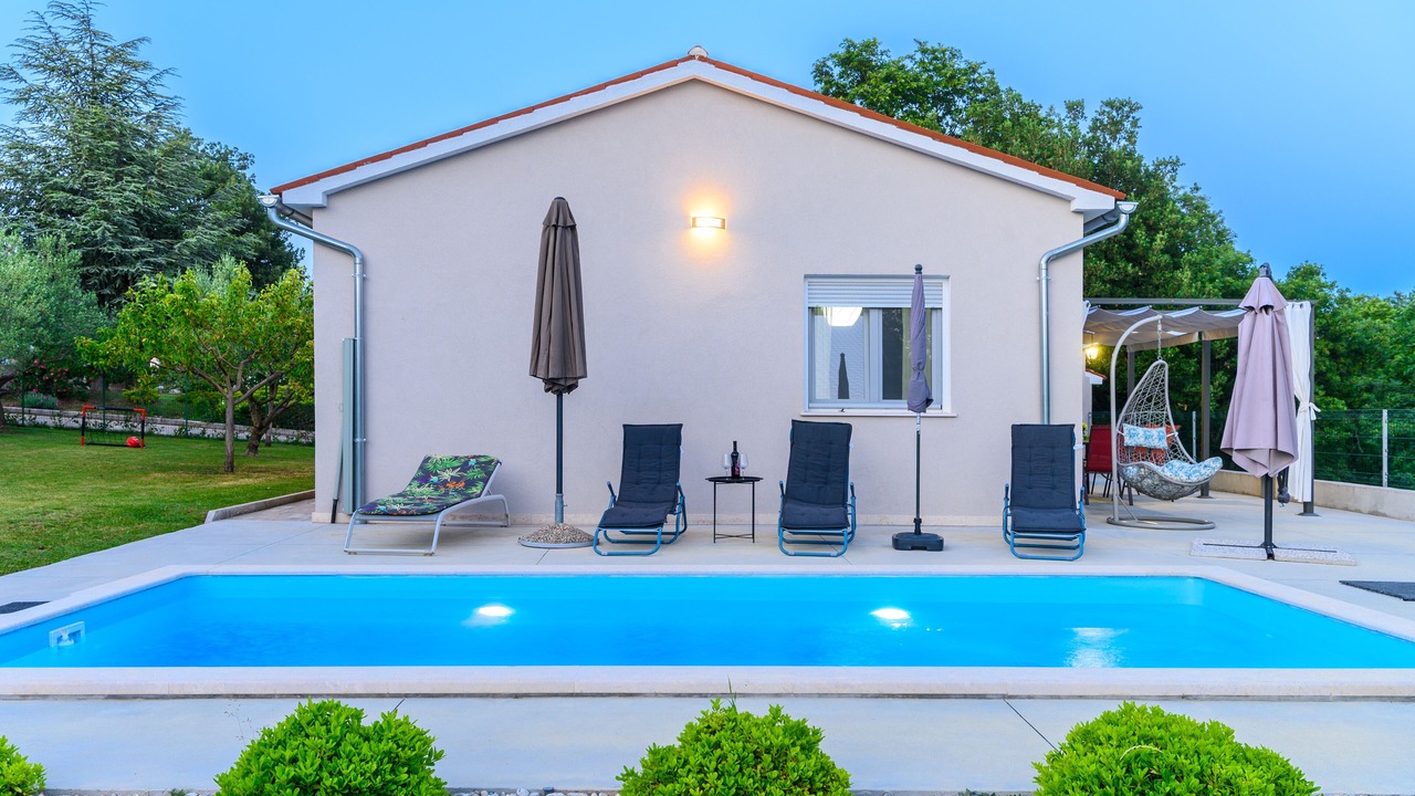 Photo of Outdoor in Modrusani