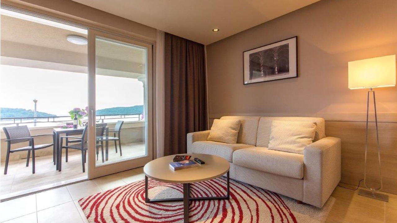 Photo of Bedroom in Molunat